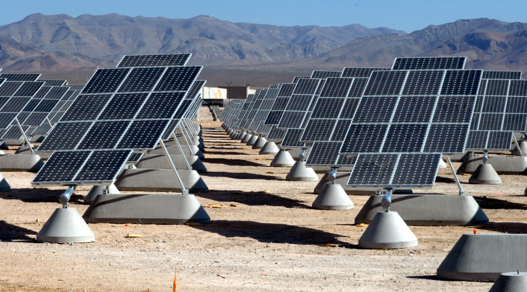 Nellis_AFB_Solar_panels